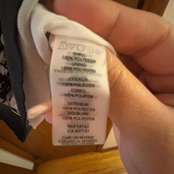 Brand new with tags- Calvin Klein - Picture 5 of 7